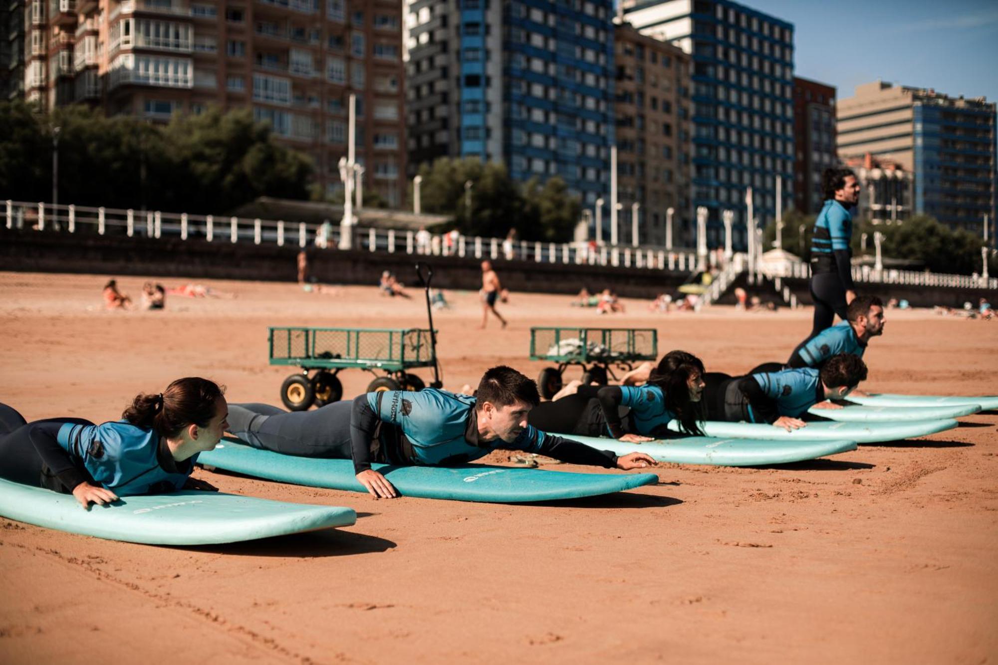 Gijon Surf Hostel Bagian luar foto